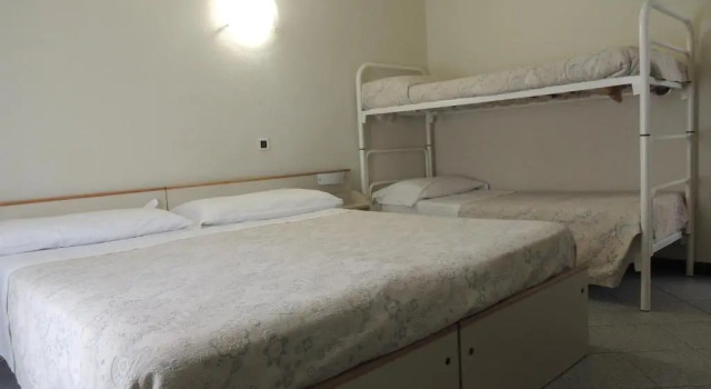 Трёхместный номер Standard Hotel Doria