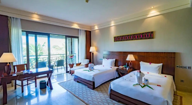Двухместный номер Standard Grand Metropark Villa Resort Sanya Yalong Bay
