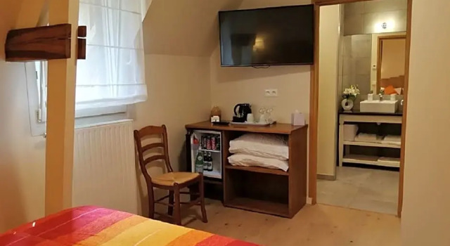 Auberge du Vieux Tour, Забронировать Хостел  
