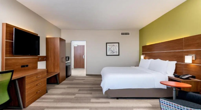 Люкс Holiday Inn Express & Suites Santa Ana - Orange County by IHG