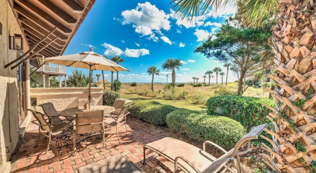 Just Beyond The Dune's Waters Edge Is A Cozy Ocean View Villa 3 Bedroom Villa by Peace Vacations, Rezerwuj Willa Debordieu Colony Stany Zjednoczone