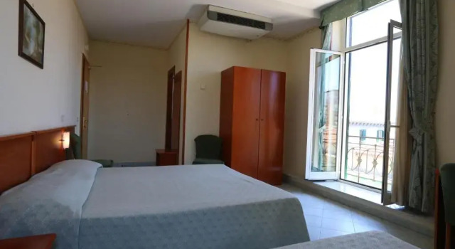 Трёхместный номер Hotel Garden Napoli
