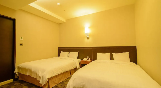 Четырёхместный номер Standard LA HOTEL- Liuhe Fusing