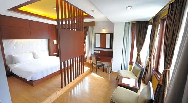 Двухместный номер Deluxe Suhim Portico Hotel & Resort