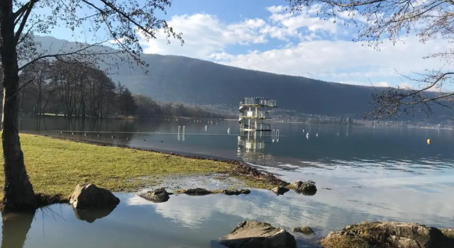 Коттедж с 4 комнатами ST JORIOZ - La Maison du Port by LocationlacAnnecy, LLA Selections