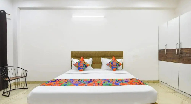 Номер Premium Fabhotel Jn Residency