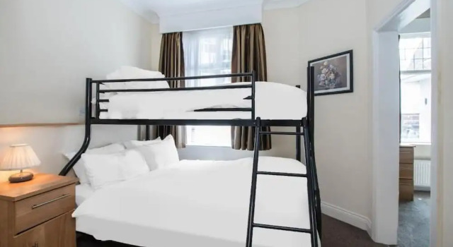 Russell Court Hotel Bournemouth Central, Забронировать Отель Отели Англии с завтраком, Завтраки