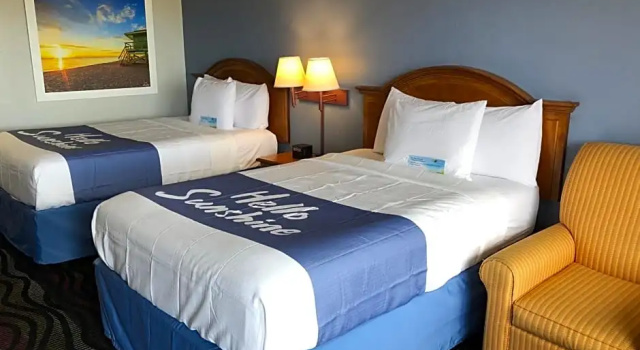 Люкс Days Inn by Wyndham Fort Myers