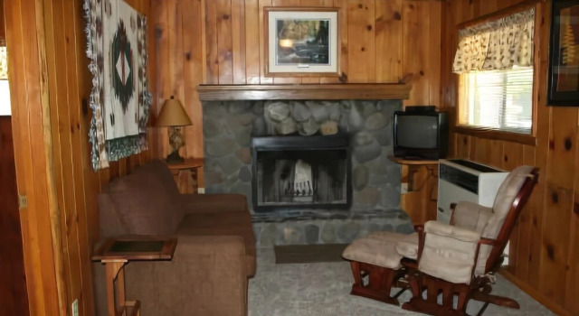 Quail Cove Lakeside Lodge