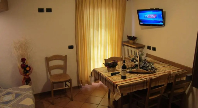 Apartment 2 Schlafzimmer mit Balkon Chalet Del Sole per gruppi