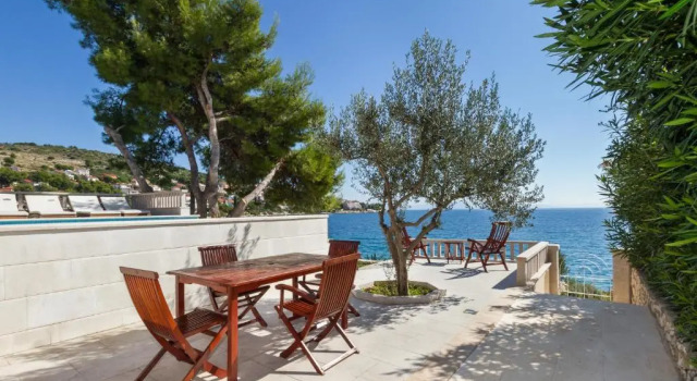 Apartments Villa Paula, Buchen Sie Ferienwohnung Hotels in Gespanschaft Split-Dalmatien mit Pool, Schwimmbad