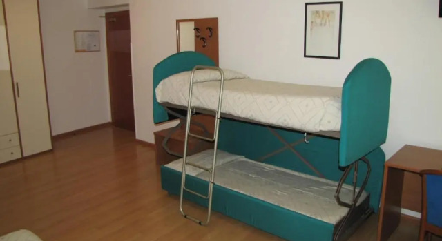Четырёхместный номер Standard с балконом Hotel Scaranò