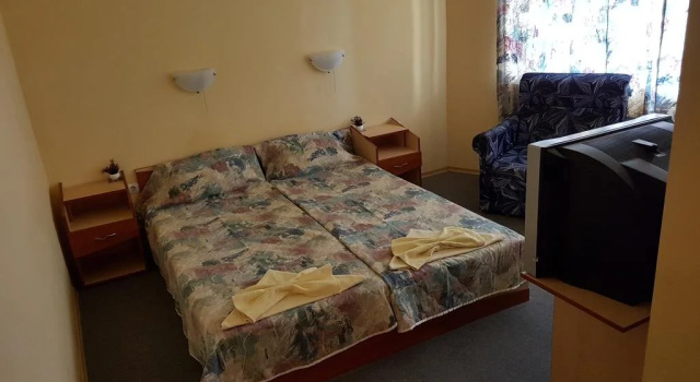Krasi Hotel, Забронировать Отель Отели Равда 3 звезды, 3*