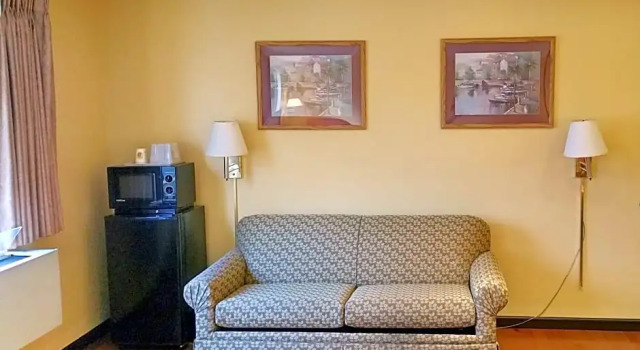 Люкс Super 8 by Wyndham Baltimore/Essex Area