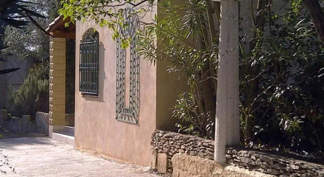 Villa with pool in Provence -Villa Romantique sleeps up to 12 4 in optional gite, Забронировать Вилла Виллы Овернь-Рона-Альпы, Вилла