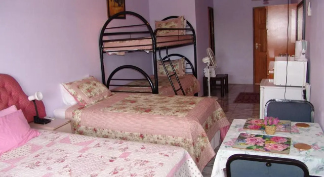 Bed and Breakfast at Eves, Reservar Hotel Queensburgh KwaZulu-Natal