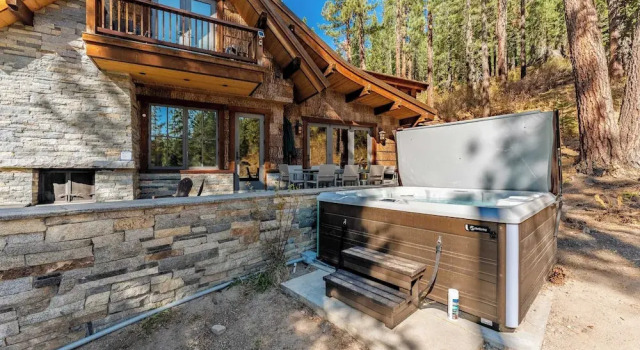 Hunter by Avantstay Award-winning Riverfront Cabin 5 Minutes From Palisades