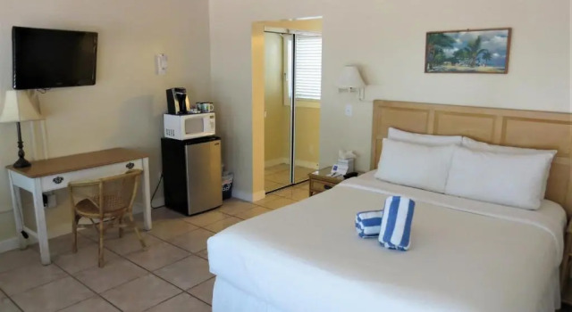 Двухместный номер Standard с видом на бассейн Ambrosia Key West