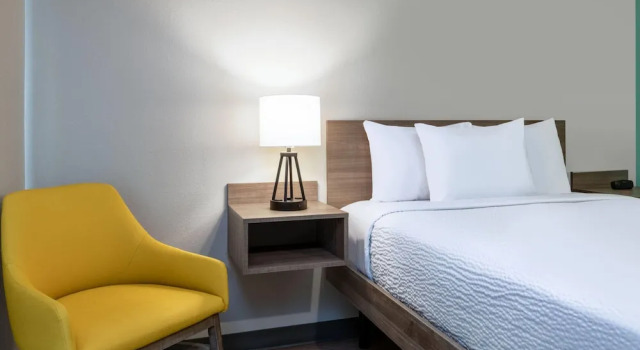 Номер Standard ECHO Suites Extended Stay by Wyndham Springfield Airport PLZ