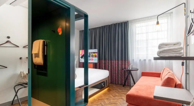 Двухместный номер Premium YOTEL Manchester Deansgate