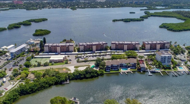 Номер Standard с видом на восход Sunrise Cove