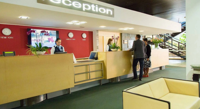 Hotel Thermal, Забронировать Отель Отели Карловых Варов с парковкой, рядом с Музей Яна Бехера, Парковка