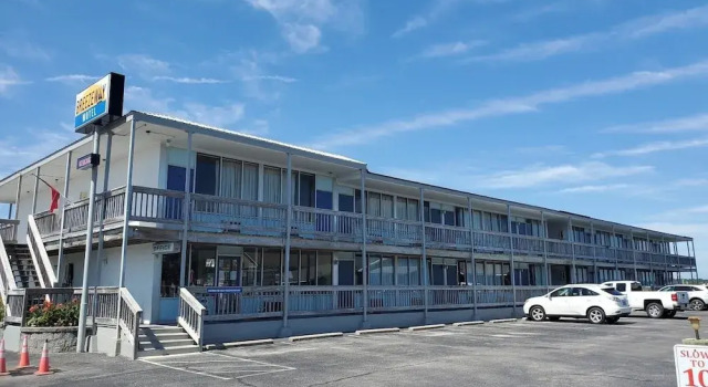 The Breezeway Motel & Resturant, Забронировать Мотель Топсейл-Бич Северная Каролина, рядом с Sea Turtle Hospital