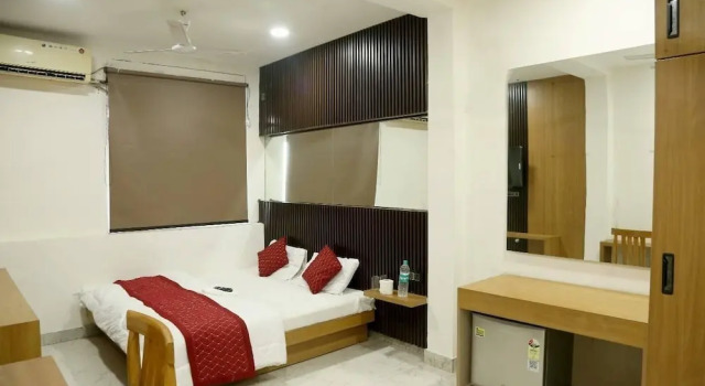 Люкс Deluxe с балконом Bunk Hostel Delhi