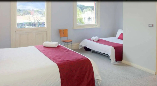 Holgate Brewhouse, Book Hotel  