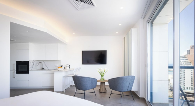 Sea View Luxury W Balcony- Hayarkon 78, Забронировать Апартаменты/квартира Отели Тель-Авива с парковкой, рядом с Пляж Иерусалим, Парковка
