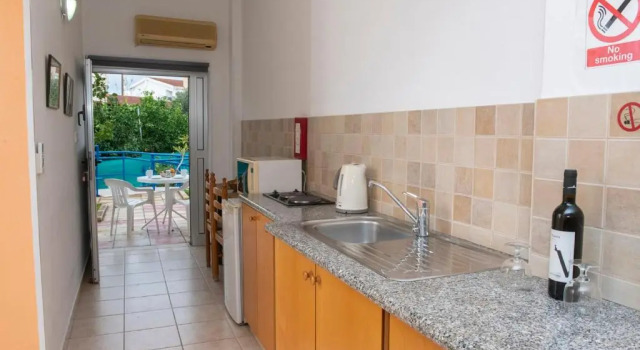 Студия C & A Hotel Apartments