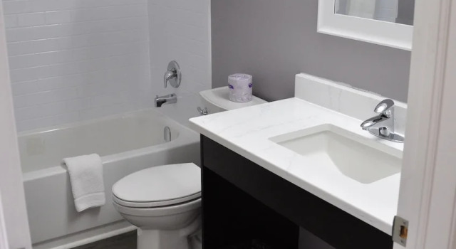 Четырёхместный люкс с 2 комнатами Moonlight Inn and Suites Sudbury