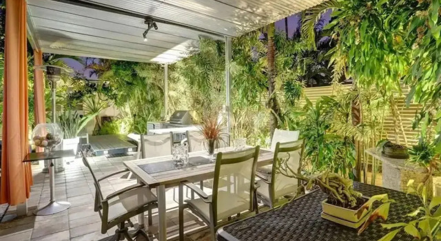 Коттедж Buddha House 3BR 2BA Home -lush Backyard