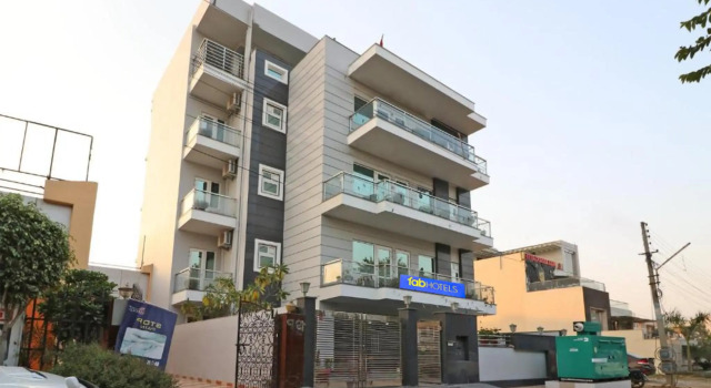 Fabexpress Silver Plaza, Rezerwuj Hotel Hotele w Gujarat ze śniadaniem, Śniadanie