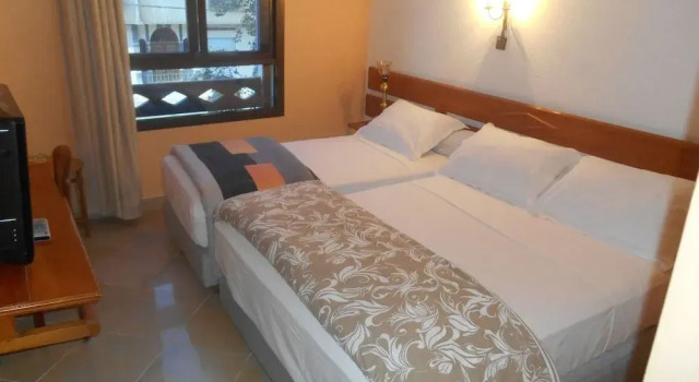 Hotel Babel