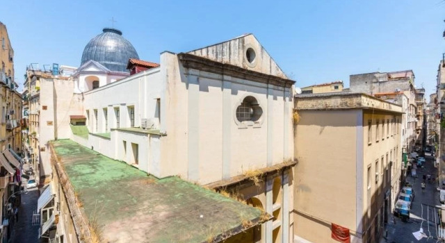 Magicstay - Flat 100M² 3 Bedrooms 2 Bathrooms - Naples, Забронировать Отель Неаполь Кампания, рядом с Церковь Пио Монте делла Мизерикордия