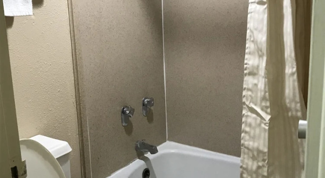 Четырёхместный номер Deluxe Express Inn