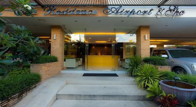 Двухместный номер Deluxe с балконом The Residence Airport & Spa