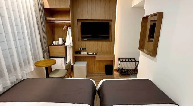 Двухместный полулюкс Commodore Hotel Pohang