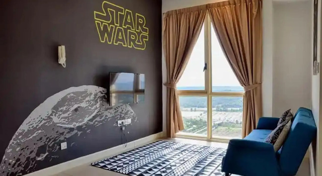 Студия с балконом и с видом на город Holi Afiniti Themed Suites