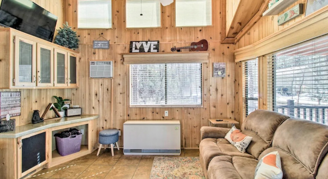 Lakeside Cabin w/ Fire Pit ~ 4 Mi to Show Low Lake, Boek Vakantiehuis Lakeside Arizona