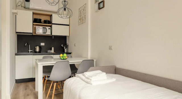 JOIVY Cosy Studio with Balcony, Book Apartment Milan Lombardy