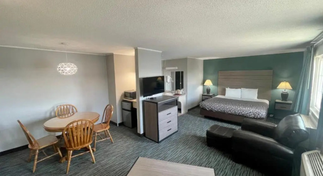 Люкс Countryside Inn & Suites Omaha East-Council Bluffs IA