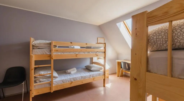 Кровать в общем номере Kuressaare Central Hostel
