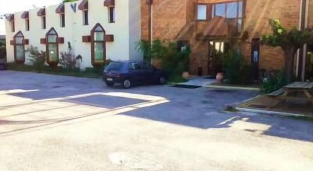 Confortel Avignon, Prenota Hotel Hotel a Alvernia con parcheggio, Parcheggio