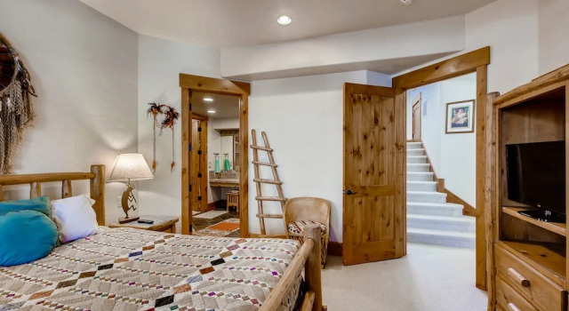 2118-A Vermont Rd Rental