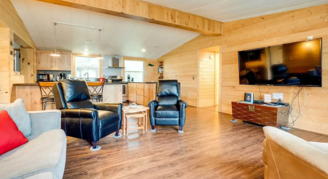 Brookings Home w/ Deck, 1/2 Mi to Harris Beach!, Foglalás Nyaraló Brookings Oregon Coast