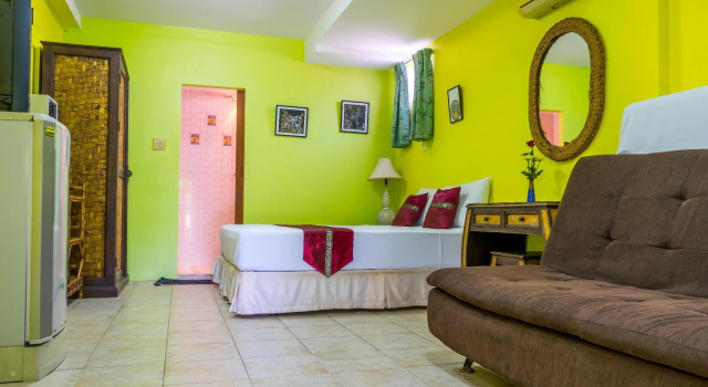 Chez Charly Bungalow, Забронировать Отель Недорогие отели острова Пхукета, недорого