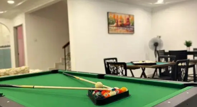 Seremban Spacious Family Stay-BBQ-Billiard-Karaoke- 4R3B (11-18 pax), Réserver Hôtel Seremban Negeri Sembilan