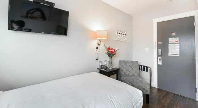 Номер Standard Queens Hotel